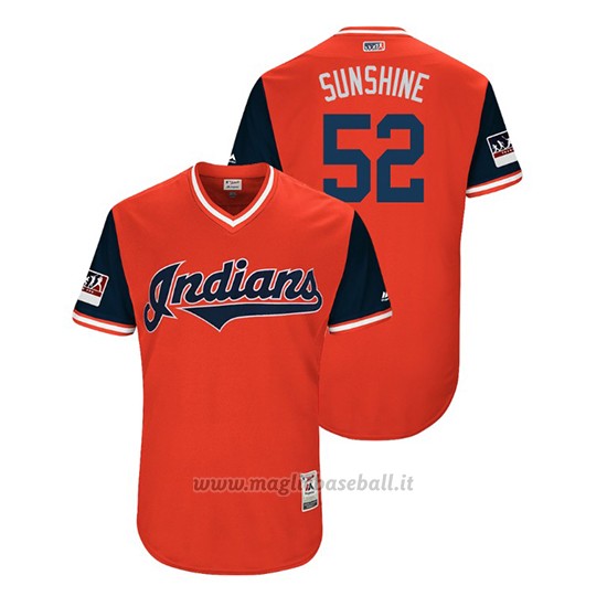 Maglia Baseball Uomo Cleveland Indians Mike Clevinger 2018 Llws Players Weekend Sunshine Rosso